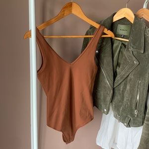 Abercrombie seamless fabric v-neck body suit